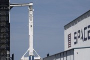 SpaceX下月冲刺万亿IPO 马斯克设规则确保不被罢免