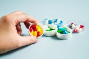 药监局：中国药品审评标准已全面实现和国际标准对接