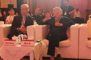 周小川：AI在金融业的发展会超过岗位智能化，但可能带来更大的挑战和风险