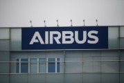空客A350客机交付传出延期消息，股价应声下跌
