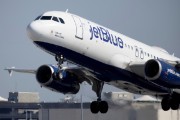 捷蓝航空削减运力，以抵消燃油成本上涨