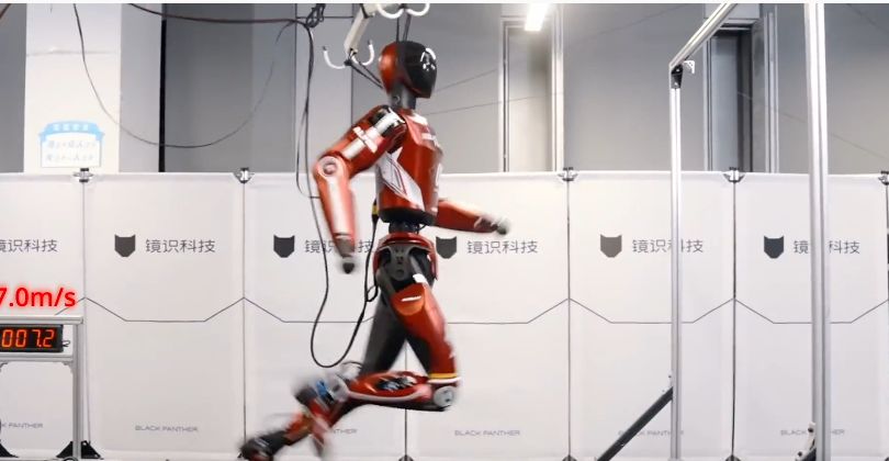 全球首款！10米每秒！我国人形机器人取得重要突破