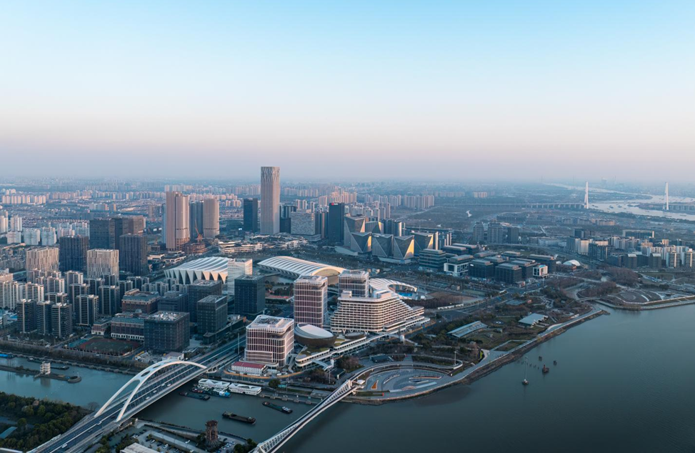 办公租赁逆势增长72％，陆家嘴集团“深耕内功”的一年