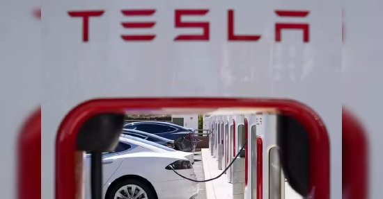 特斯拉高管表示正在加紧招聘，以支持马斯克扩大太阳能战略