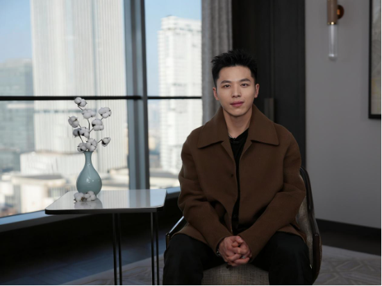 《毛巾帝国》出圈背后，对话洁丽雅总裁石晶：流量是工具，不是解药 | 财之道