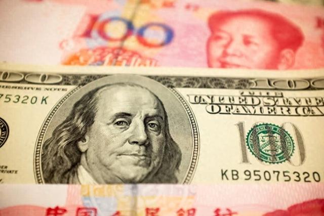 在岸、离岸人民币对美元汇率升破6.9，如何影响居民钱袋子？