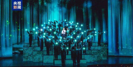 春晚完成全部彩排，部分节目单曝光：王菲献唱《你我经历的一刻》，蔡明时隔30年与“机器人”续前缘