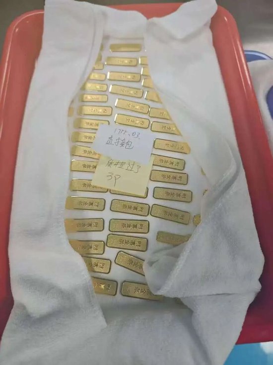 黄金消费火热、春节不打烊,电商人一周三飞