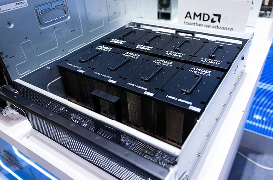 苏妈豁出去了!AMD“股票换订单”吸引榜一大哥刷火箭,引发循环交易担忧