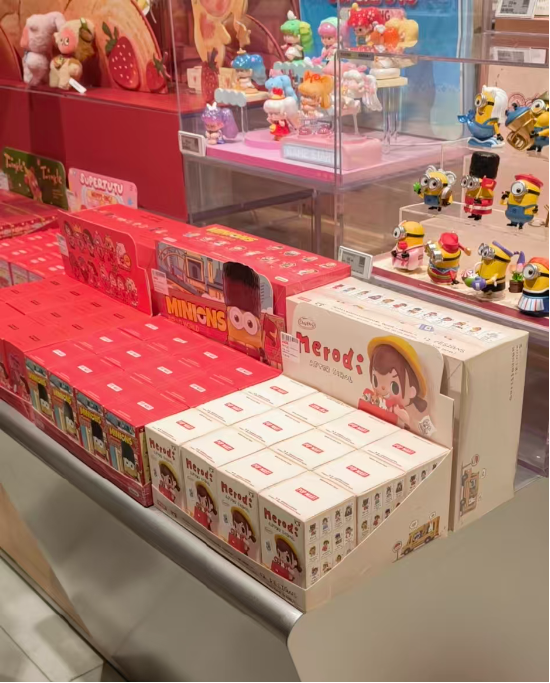 黄牛撤退,粉丝沉默!泡泡玛特开年首款IP上市即“遇冷”,什么原因?