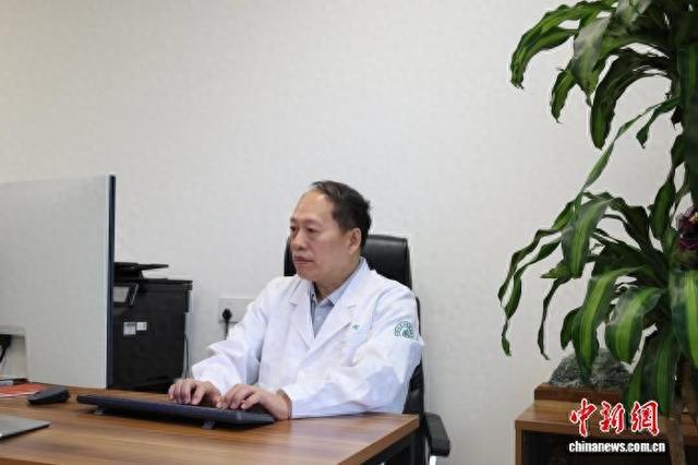 全国人大代表杨其峰：建议乳腺健康管理关口前移
