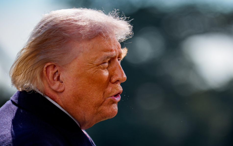 特朗普：目前无计划在伊朗部署地面部队