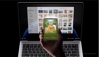 当硬件不再稀缺，手机拼的到底是什么？
