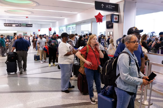 航空公司高管敦促国会结束政府部分停摆