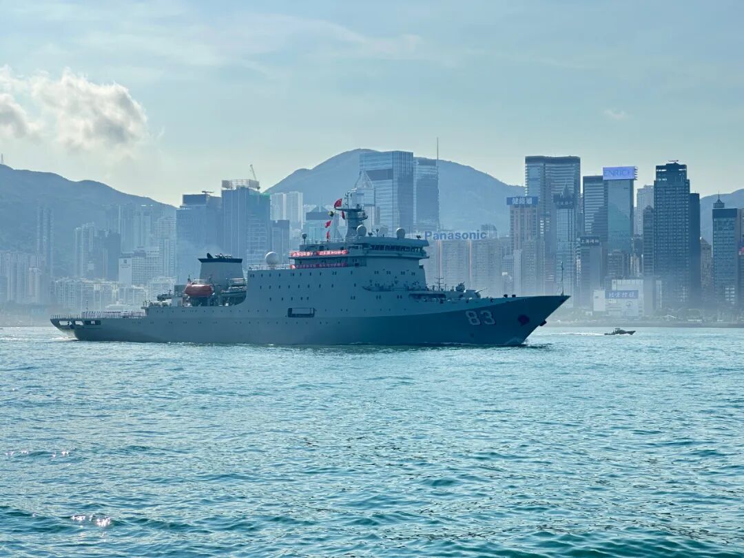 大批富豪撤离！迪拜楼市崩盘，香港意外回春