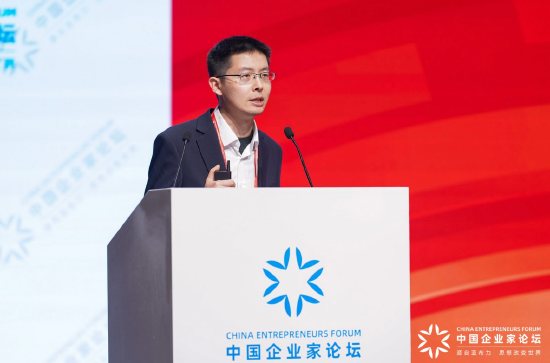 宇树科技王兴兴：现在让人形机器人马上去家庭或工厂里大规模应用还偏早