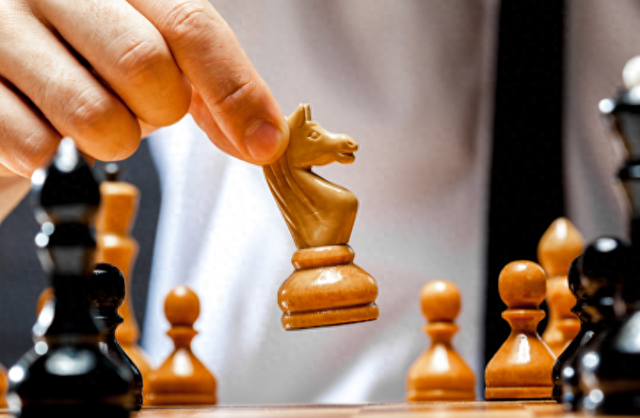 从金融监管者到险企掌舵人,袁卫正式履新安诚财险董事长