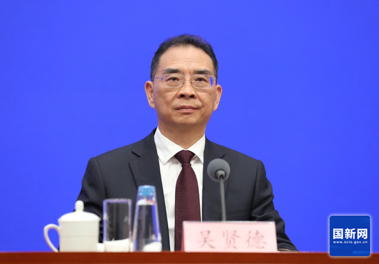 福建省委常委、常务副省长王永礼，福州市委副书记、市长吴贤德，在北京答记者问