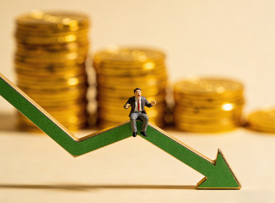 净利骤降34%！爱美客“神话”破灭，高毛利护城河还能守多久？