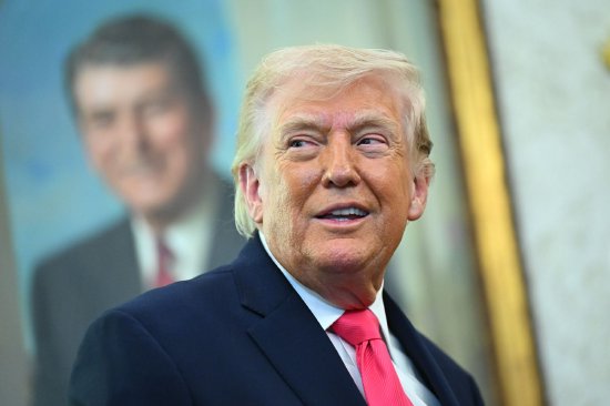 特朗普声称正与伊朗谈判之际 美国拟向中东增派2000名第82空降师士兵