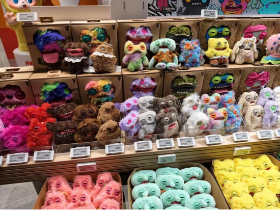 “没有辨识度！” 阿里潮玩首店遇冷顾客寥寥，新IP“撞脸”LABUBU？