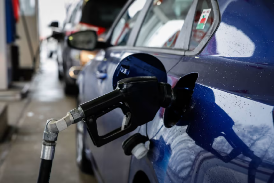 油价飙升、股市下挫,就连美国富人也对经济感到悲观