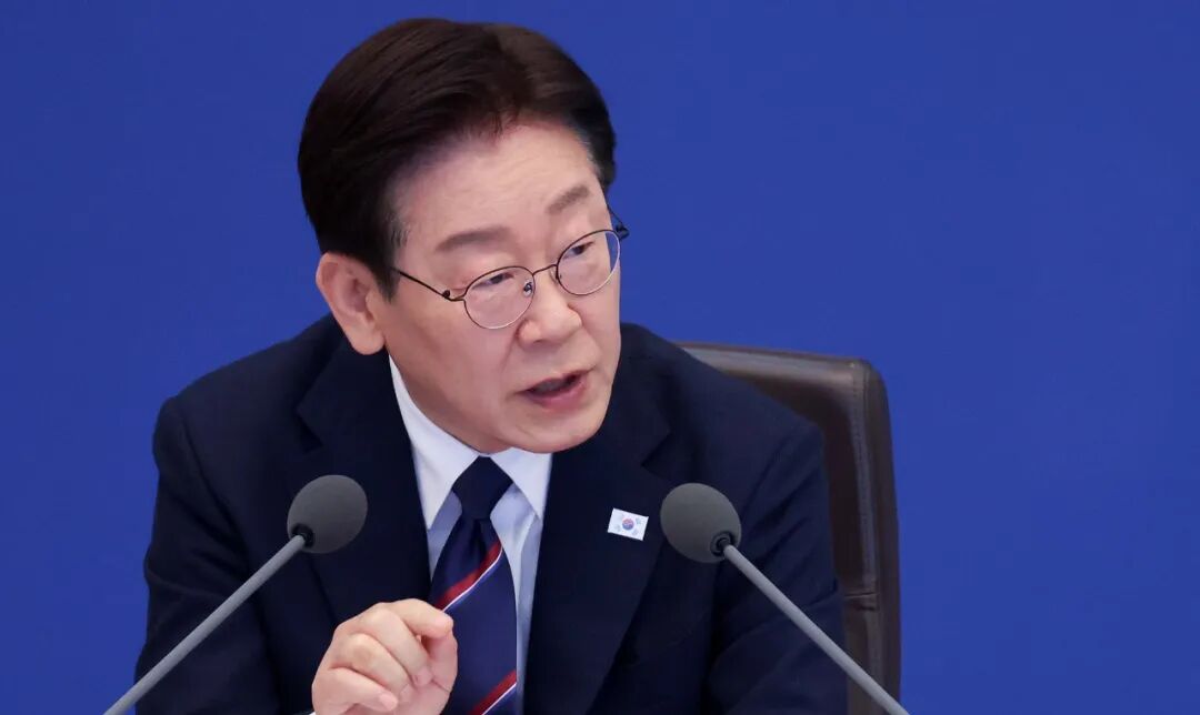 李在明：形势比预期更严峻，愁得睡不着觉……韩国民众开始抢垃圾袋