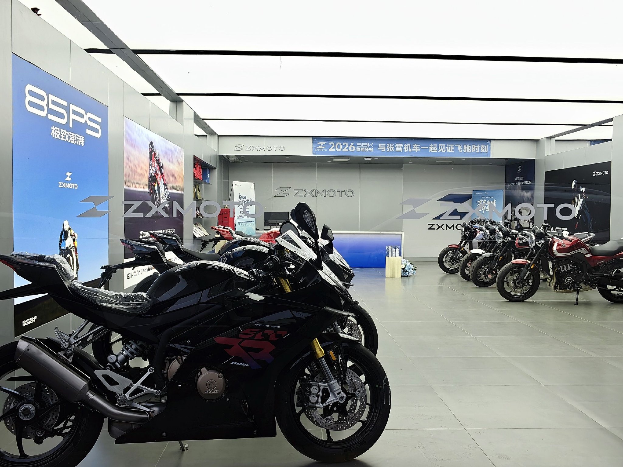 张雪机车爆单:订单排到5-7月,二手平台代买加价至千元