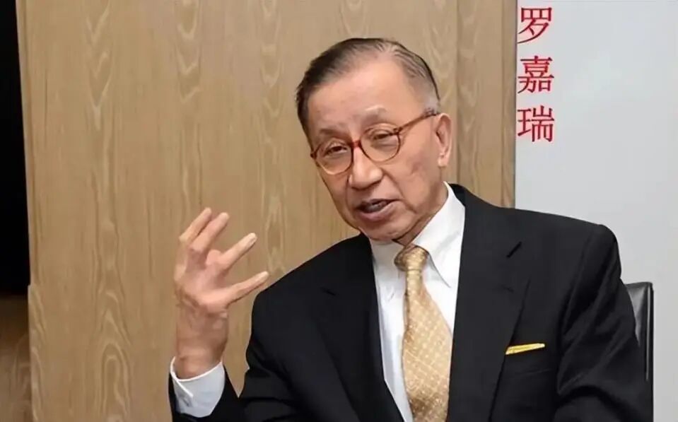 千亿豪门越斗越富?兄弟反目、母子对簿公堂,却干出10家上市公司!