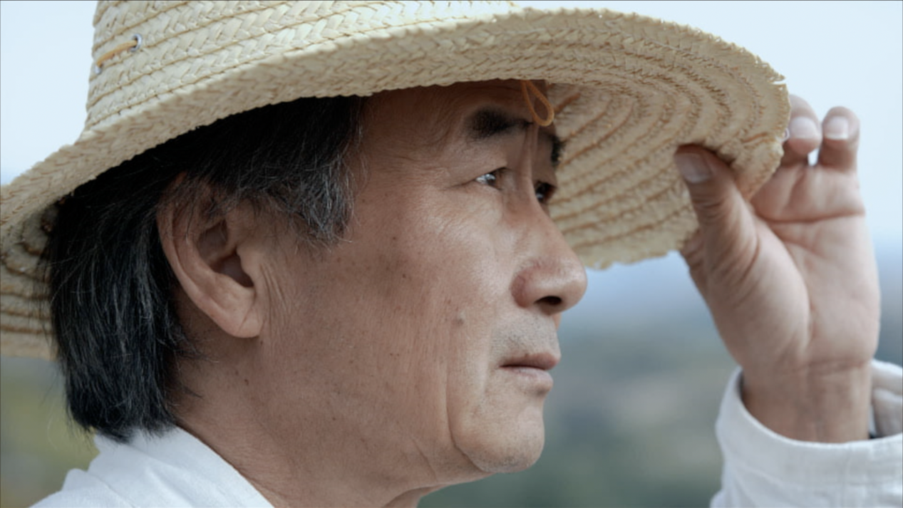 AI仿文险入教辅,专访茅盾文学奖得主刘亮程:我们用一生形成的风格,不该被技术这样漠视和伤害!