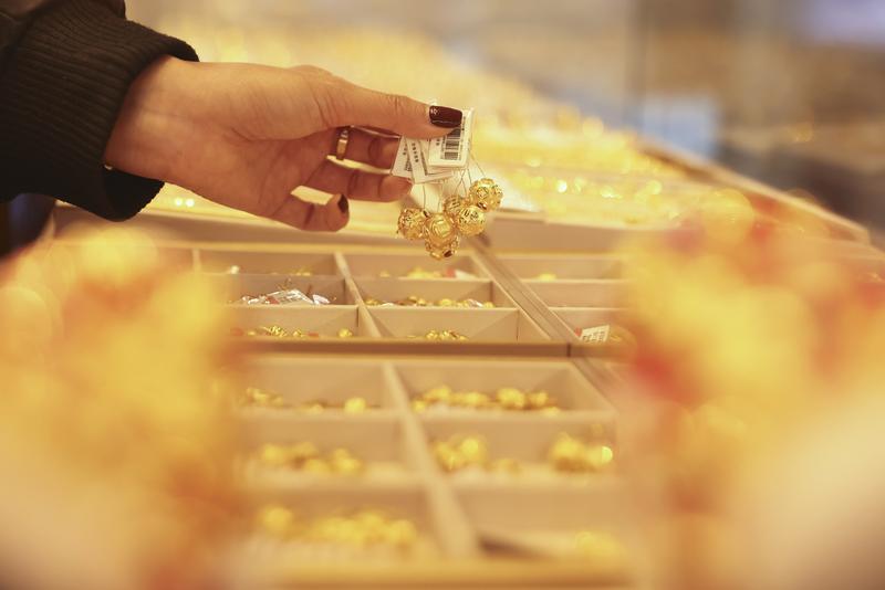 美伊达成临时停火协议,金价创三周新高,油价跌破100美元,全球股市大反弹