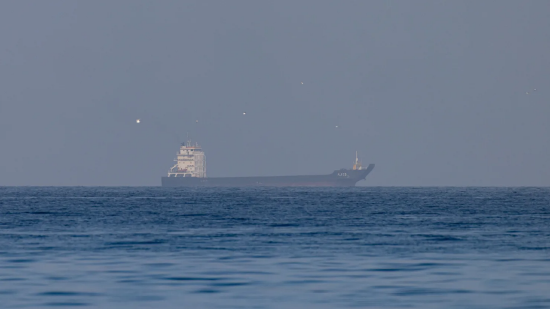 霍尔木兹海峡油轮通航短期内难以恢复正常,“需数周,甚至数月”