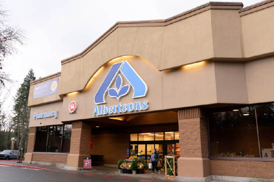 受阿片类药物和解费用影响,艾伯森由盈转亏