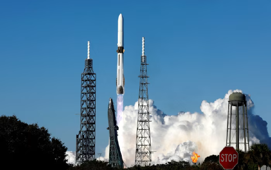 贝索斯与马斯克的太空竞赛持续升温