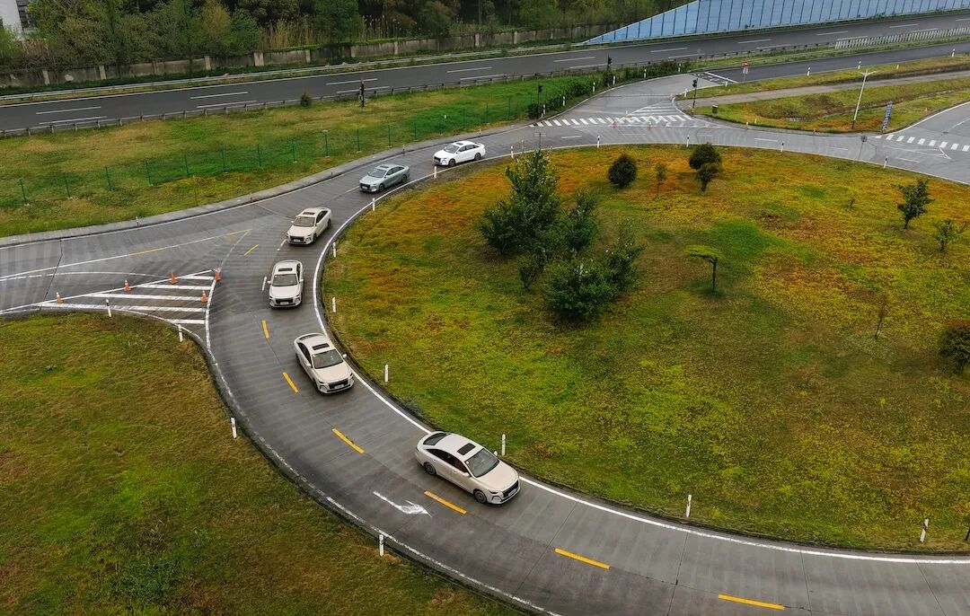 全新荣威i6在油电分水岭 充分证明成为一款国民好车的实力