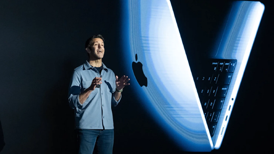 苹果CEO换届时机暗藏信号：或预示即将发布亮眼财报