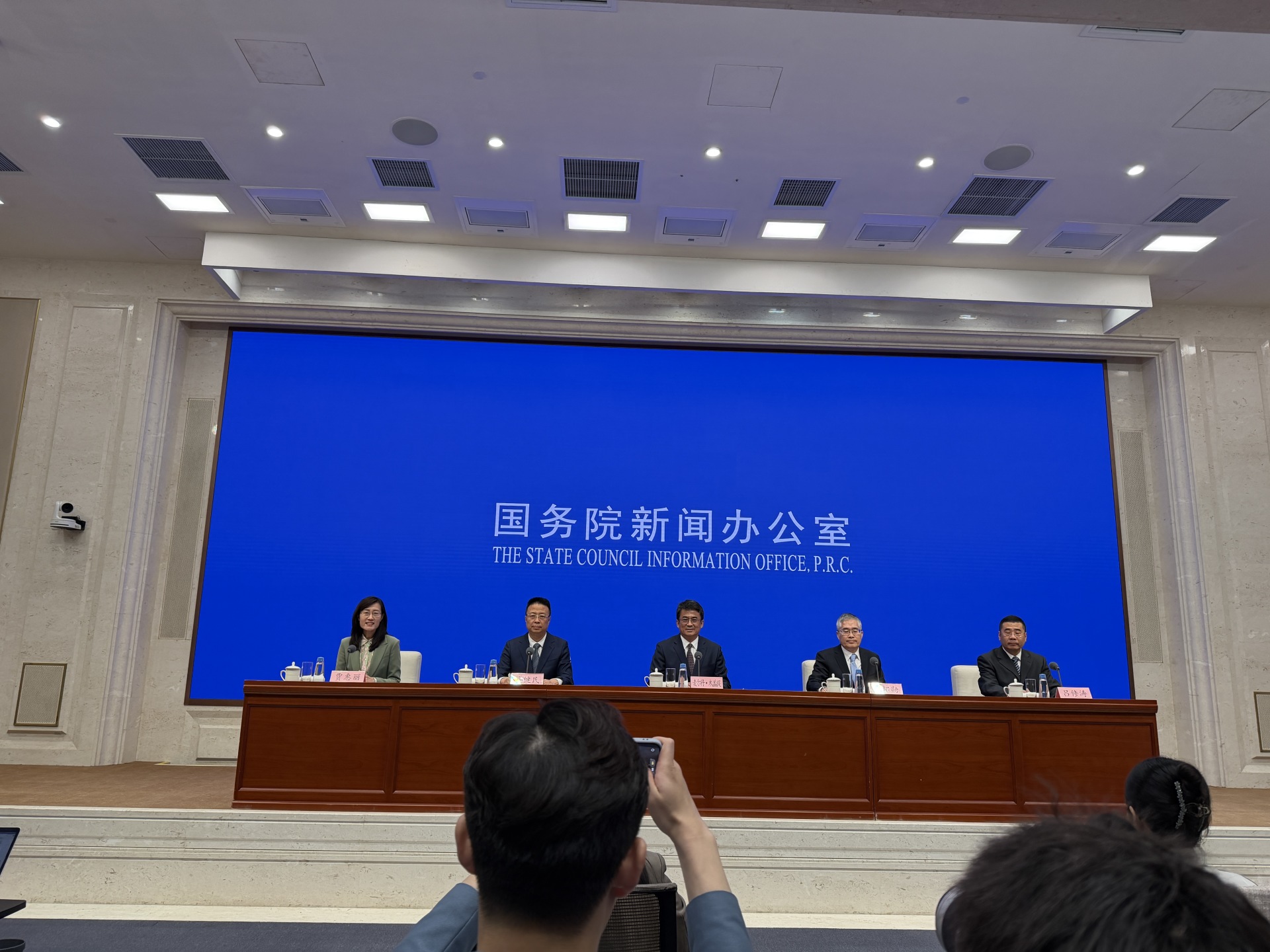 农业农村部：我国农用无人机保有量超过30万架，数量居全球首位