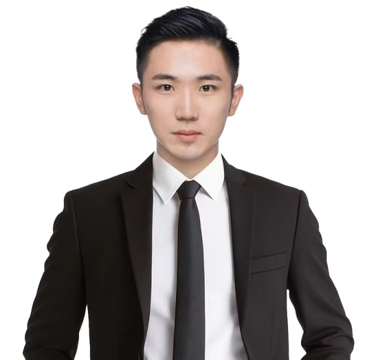 DeepSeek“转芯”引爆行情！最新解读