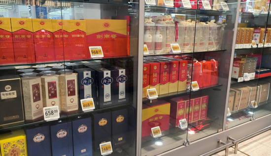 年薪996万的“关键先生”胡庭洲，为何提前辞任水井坊总经理？