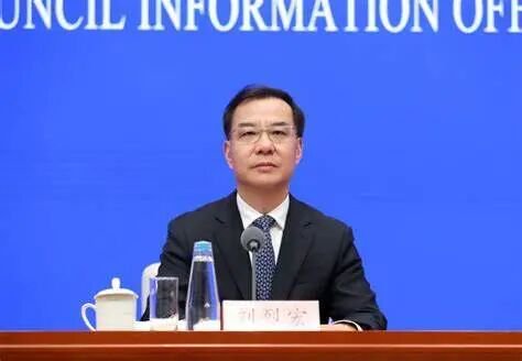 5月国家数据局连出六记重拳：算力网入国常会、数据空间全面铺开，数据局近期行动节奏呈现出什么特性？
