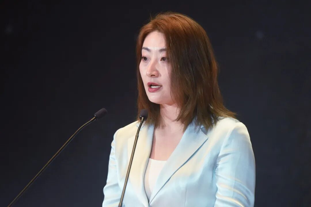 宗馥莉出手！宏胜集团人事“大地震”：行政、销售、法务、生产四大业务负责人均已离职，宗馥莉直管营销中心