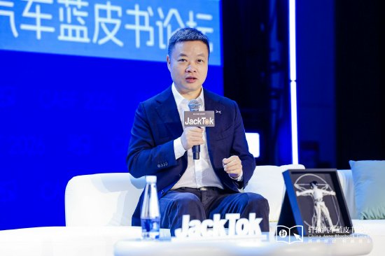 何小鹏:未来十年,汽车将进入“双能源”时代——新能源+数据能源