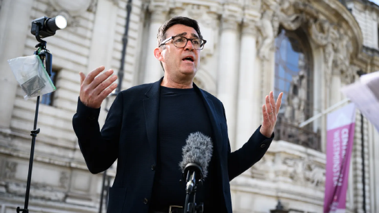 英国下一任准首相在国债遭抛售后试图维稳情绪，英国国债行情趋于平稳