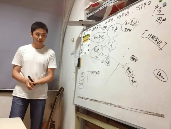追觅俞浩:电动汽车早就有了,马斯克只是把铅酸电池换成了锂电池