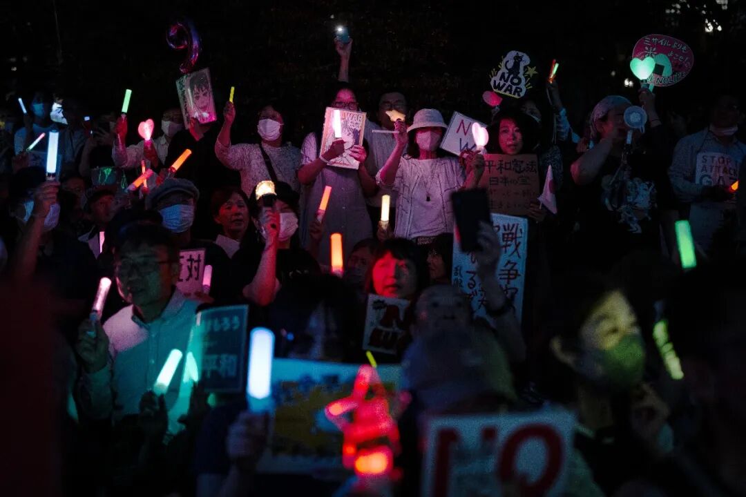 东京爆发万人集会抗议高市