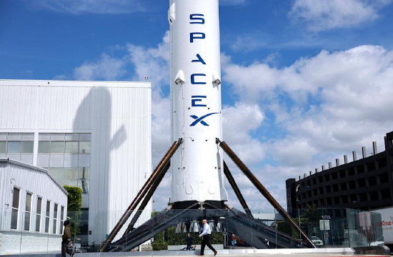 SpaceX IPO招股书首度曝光:星链年赚113亿美元,航天业务亏损,估值剑指1.8万亿美元